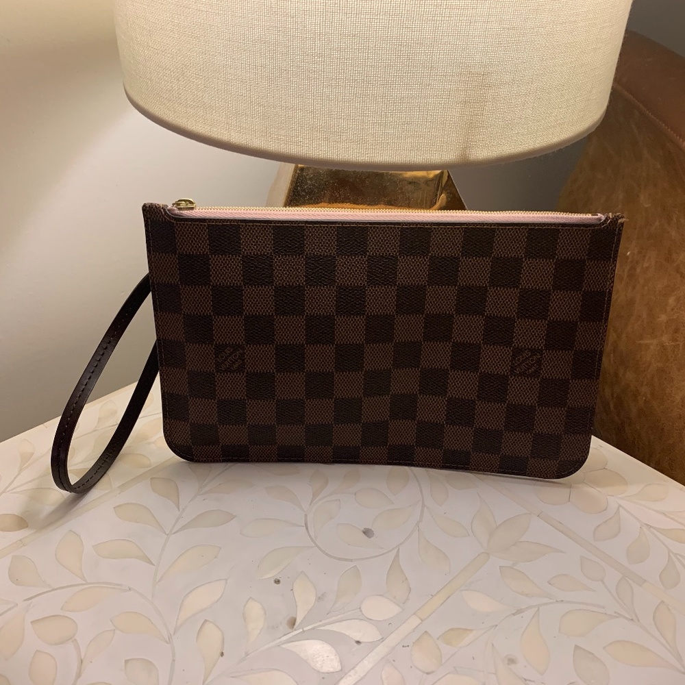 ON HOLD - Louis Vuitton Damier GM Pochette